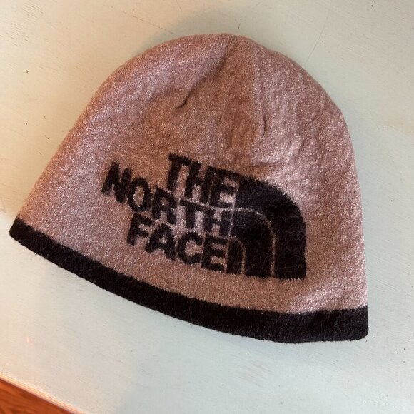 The North Face Logo Toddler Youth Beanie Skull Cap Fleece Winter Hat 4T 5T - Picture 2 of 7